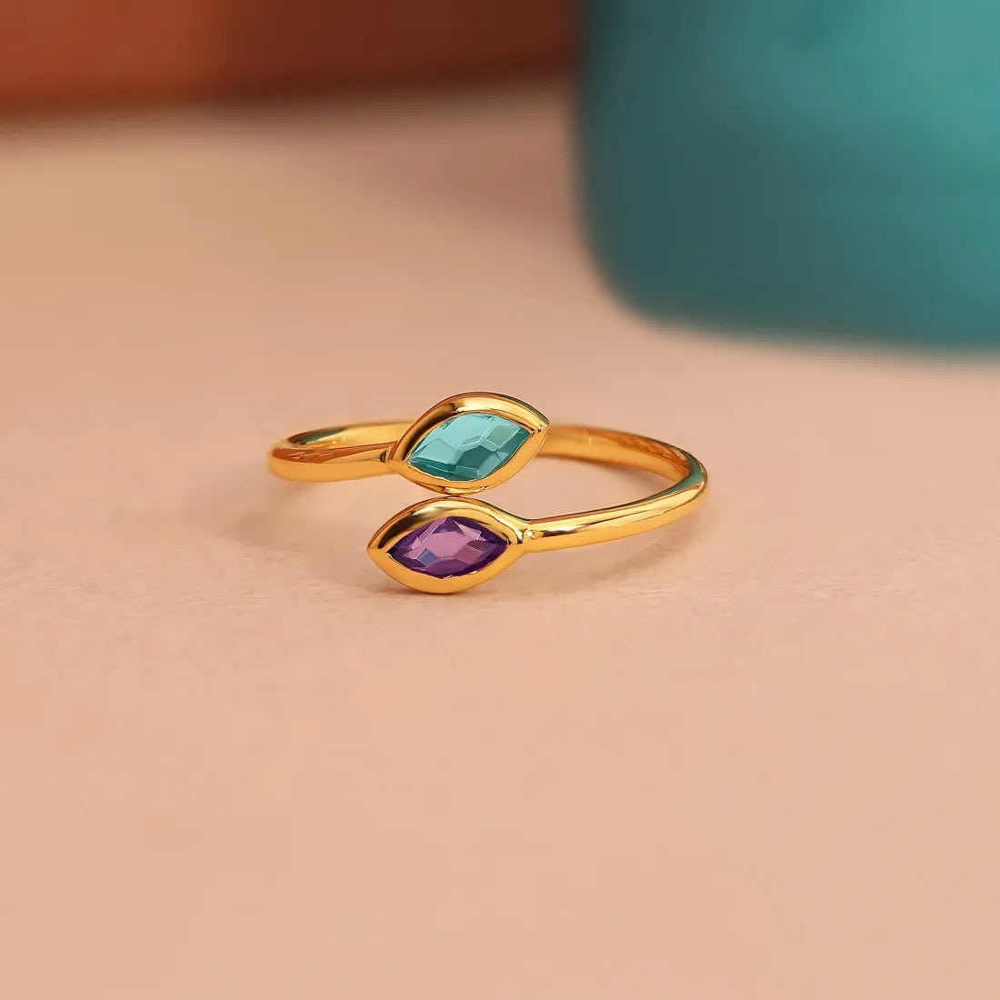 Mauve TnT Gold And Gemstone Ring