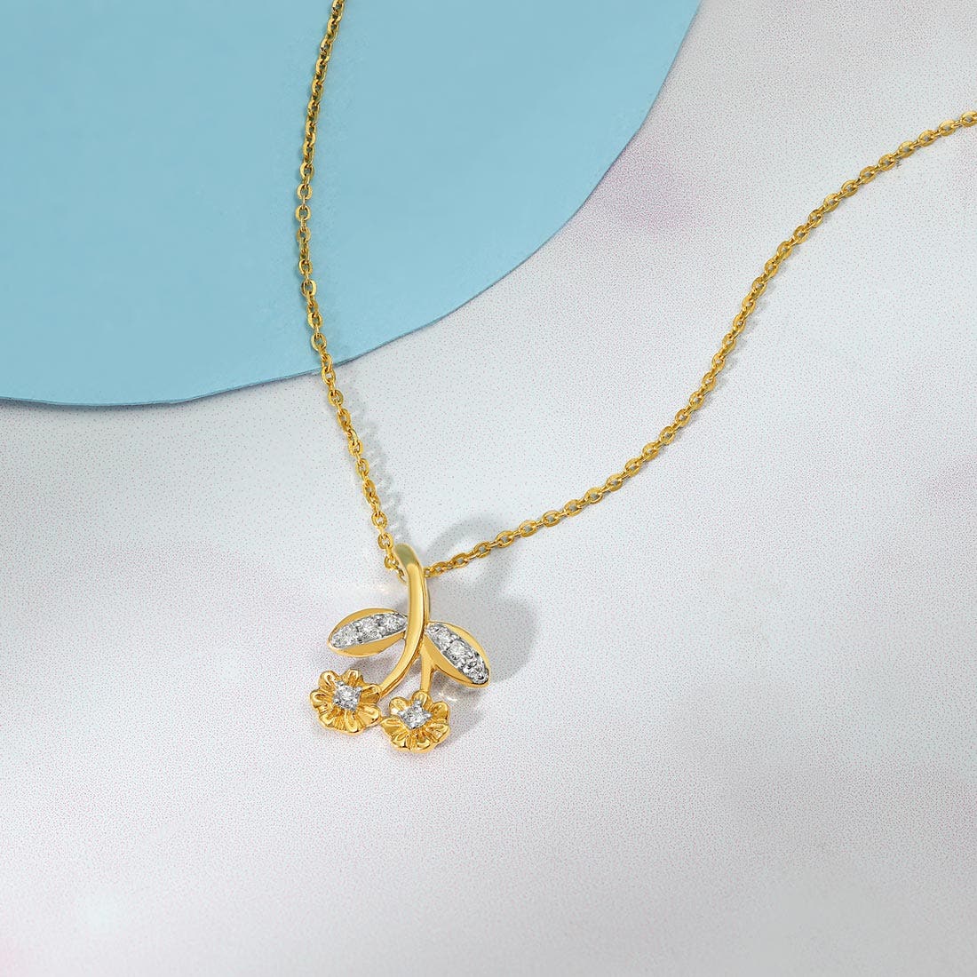 Fluerry Diamond Pendant With Chain