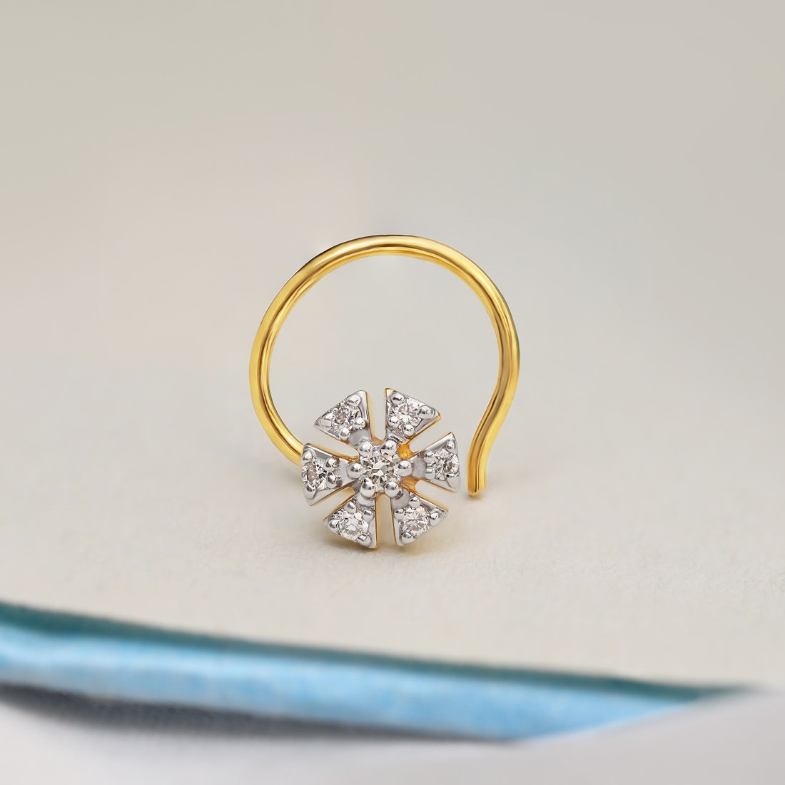 Aurora Diamond Nose pin