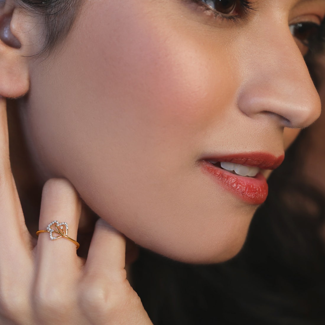 Exquisite Trigon Diamond Ring
