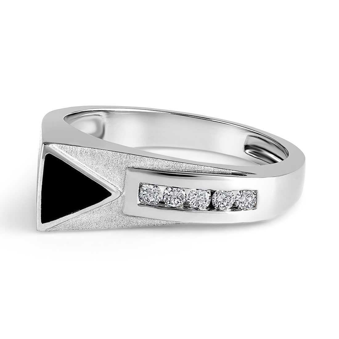 Desirable Platinum And Diamond Ring