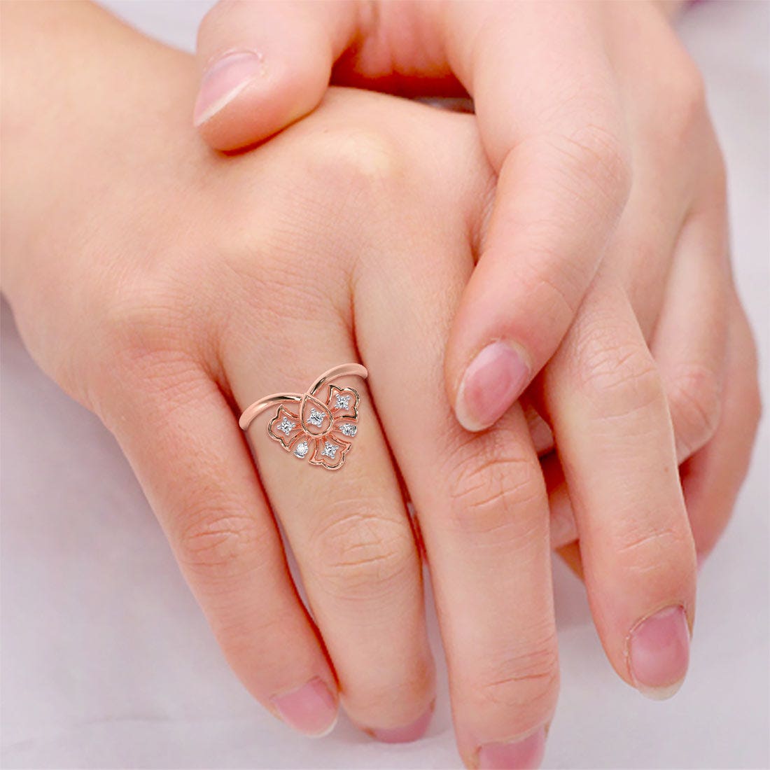 Pivoiney Diamond Ring