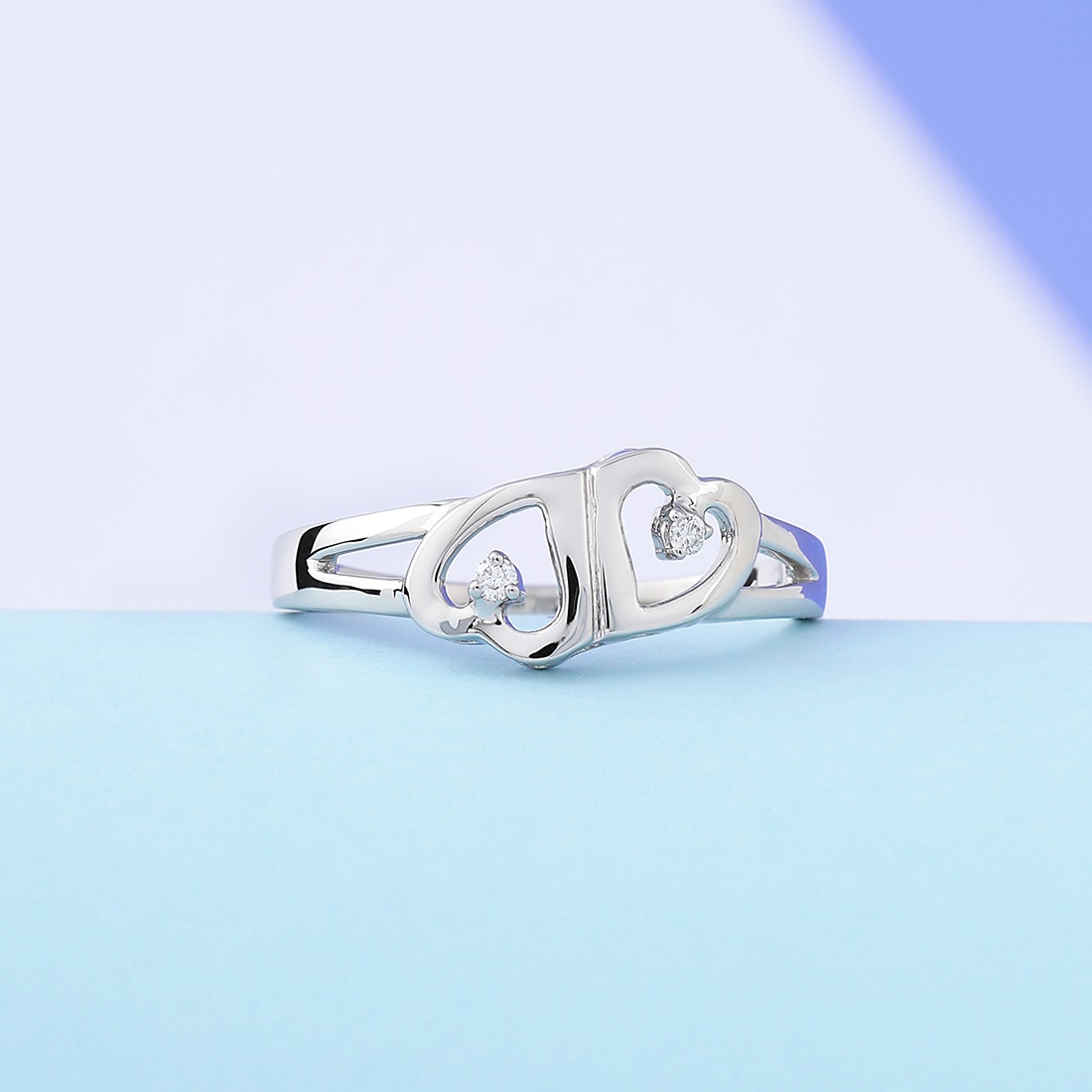 Cuddle Platinum Diamond Ring