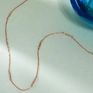 Minimal Glamour Gold Chain